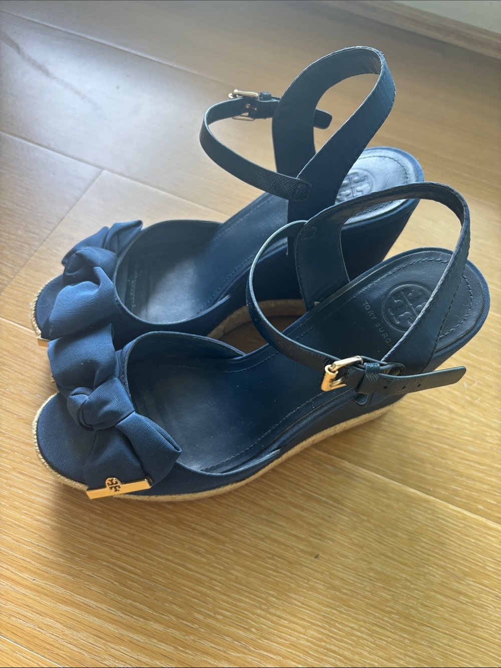 Tory Burch Navy Bow Espadrille Wedges with Gold Accent, size 9M